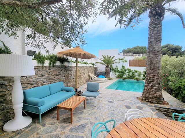 Oasis-Casa con piscina climatizada y vistas al mar gallery image 2