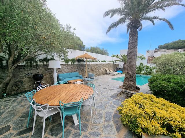 Oasis-Casa con piscina climatizada y vistas al mar gallery image 3
