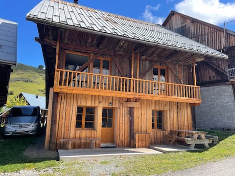 Charming and warm CHALET of 170 M²