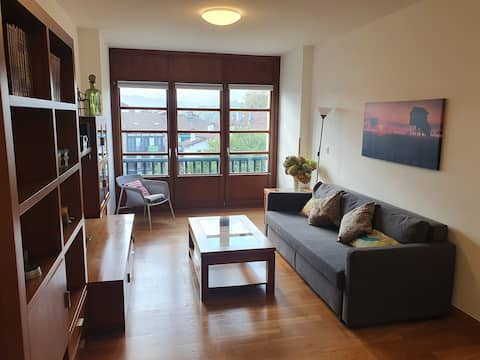 Successful Airbnb property: Bright apartment with terrace and parking. in Hondarribia/Fontarrabie