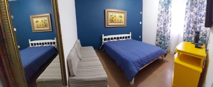 Стая в апартамент, климатик, телевизор, Wi - Fi, 1 двойно легло, 1 двоен диван и баня.