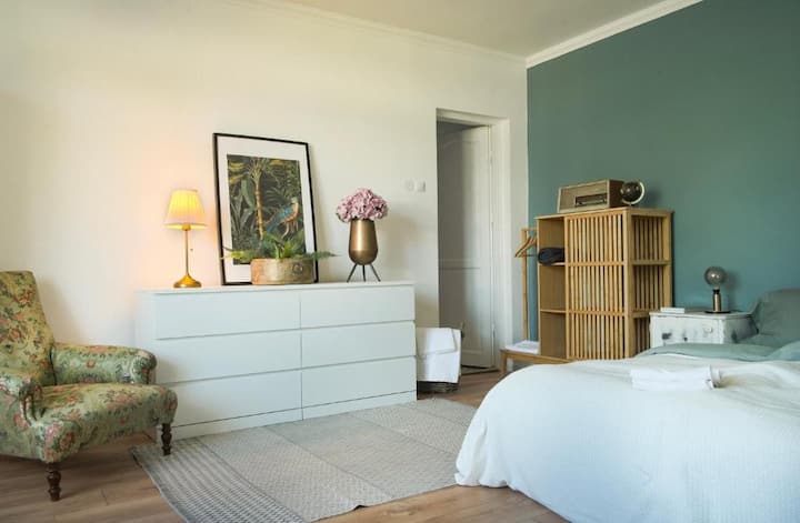 ¡Dormitorio de arriba (Basílica) Habitación familiar con cuna!