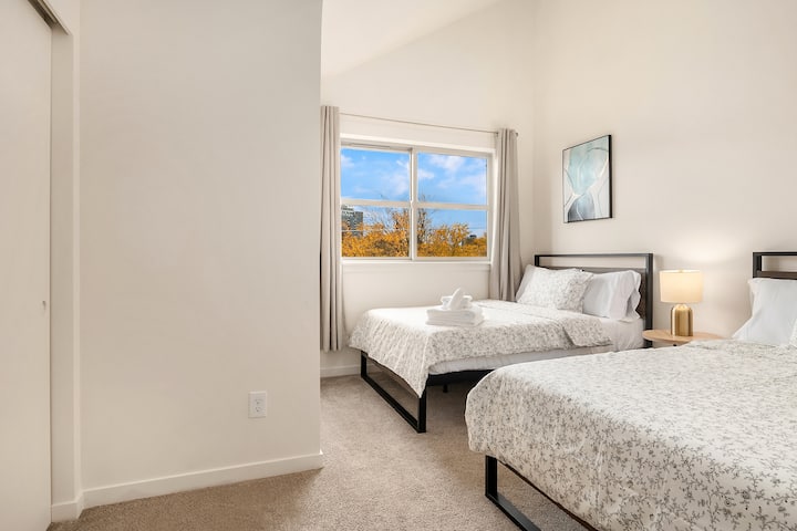 2 double bed, for 2-4 people stay