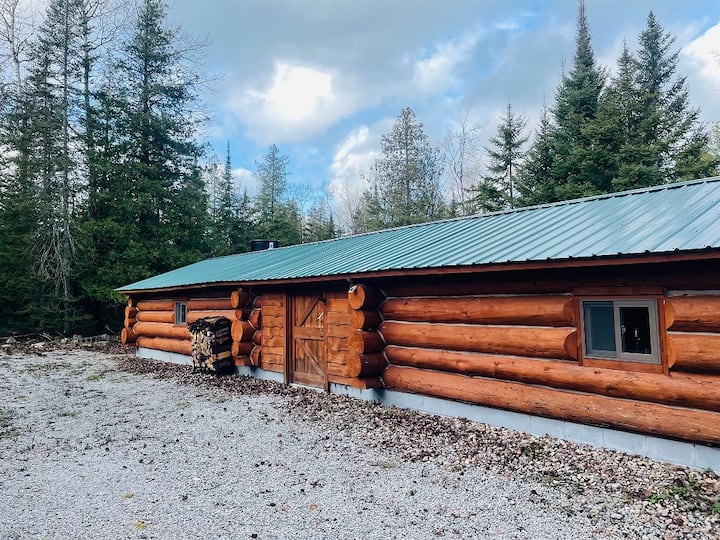 Drummond Island Resort Turtle Ridge Off Grid Ldg Cabins for Rent in Drummond, Michigan