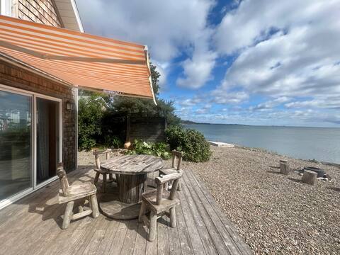Small paradise by the sea: La Houle Mini-House