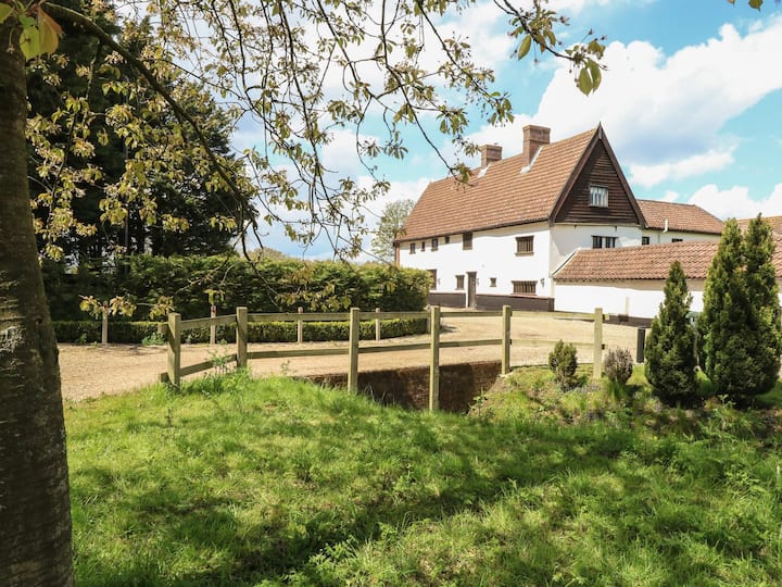 Country House with Indoor Pool, Sauna & Steam room