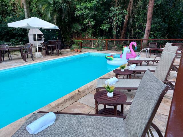 Three Flat Combo: Private use of Pool & BBQ Grill gallery image 3