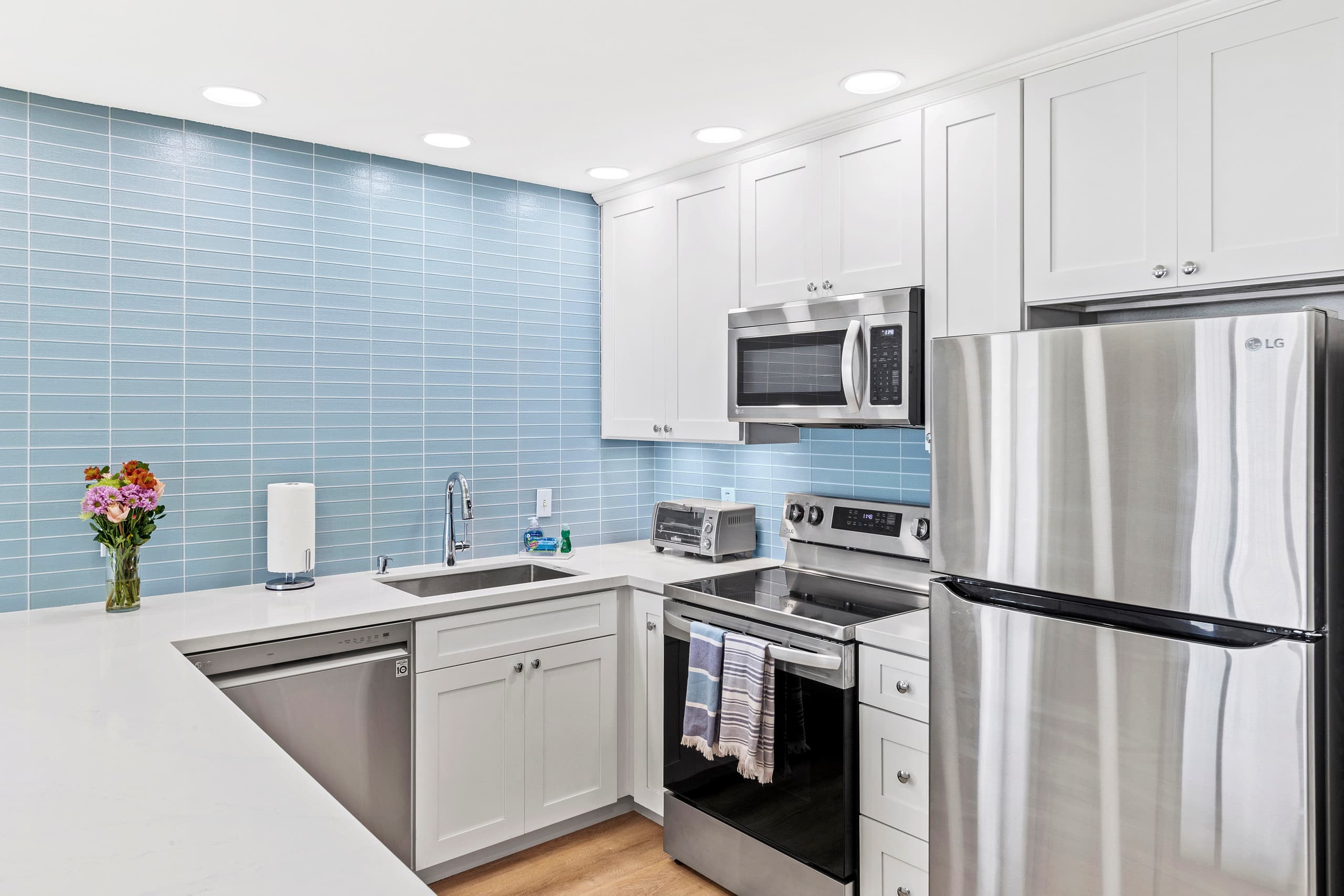 Condo in Kapaa · ★4.93 · 1 bedroom · 2 beds · 1 shared bath - Image 4