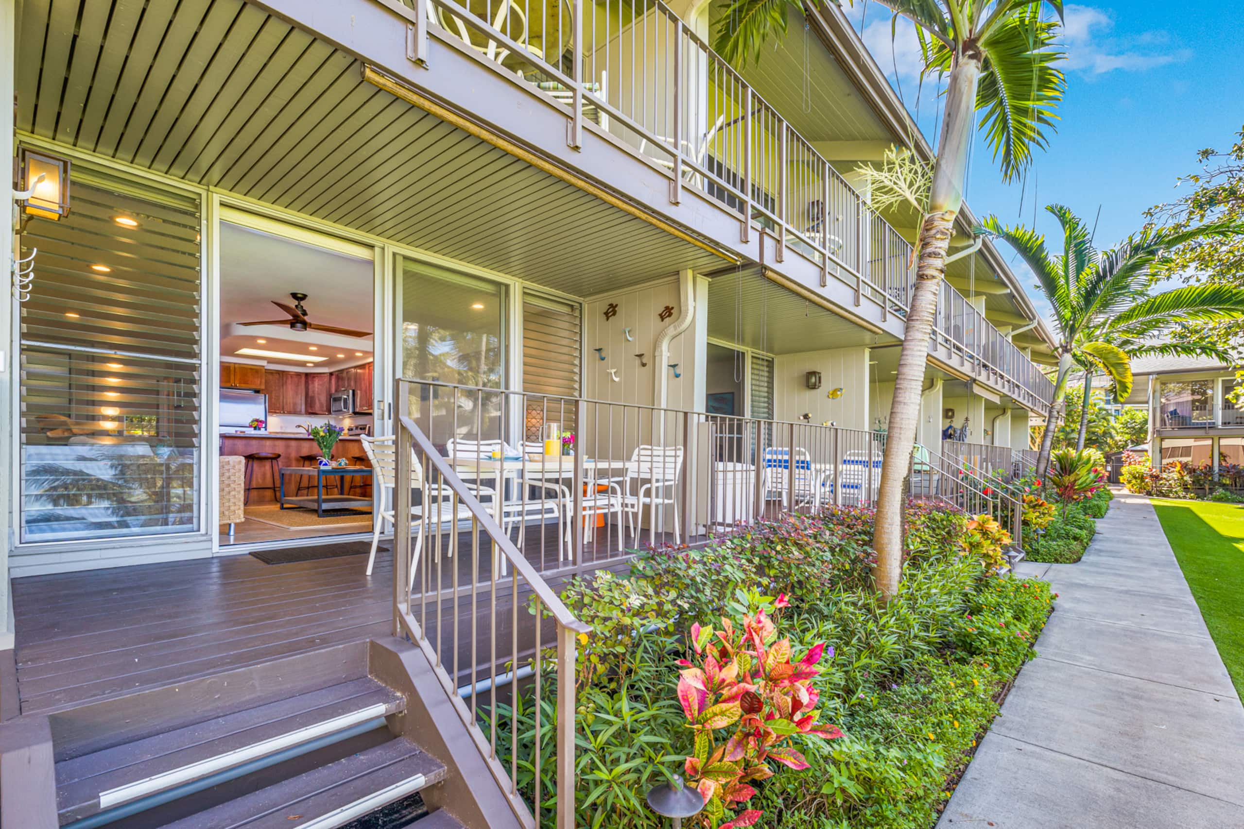 Condo in Lahaina · ★4.93 · 1 bedroom · 2 beds · 1 bath - Image 22