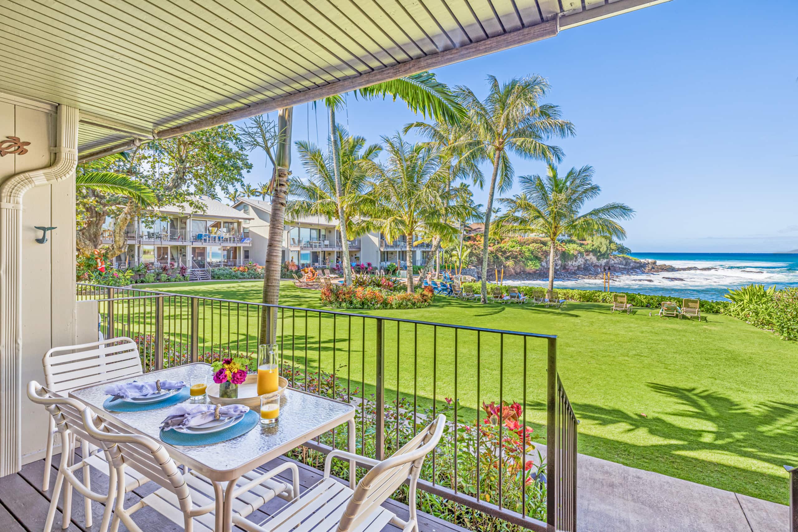 Condo in Lahaina · ★4.93 · 1 bedroom · 2 beds · 1 bath - Image 18