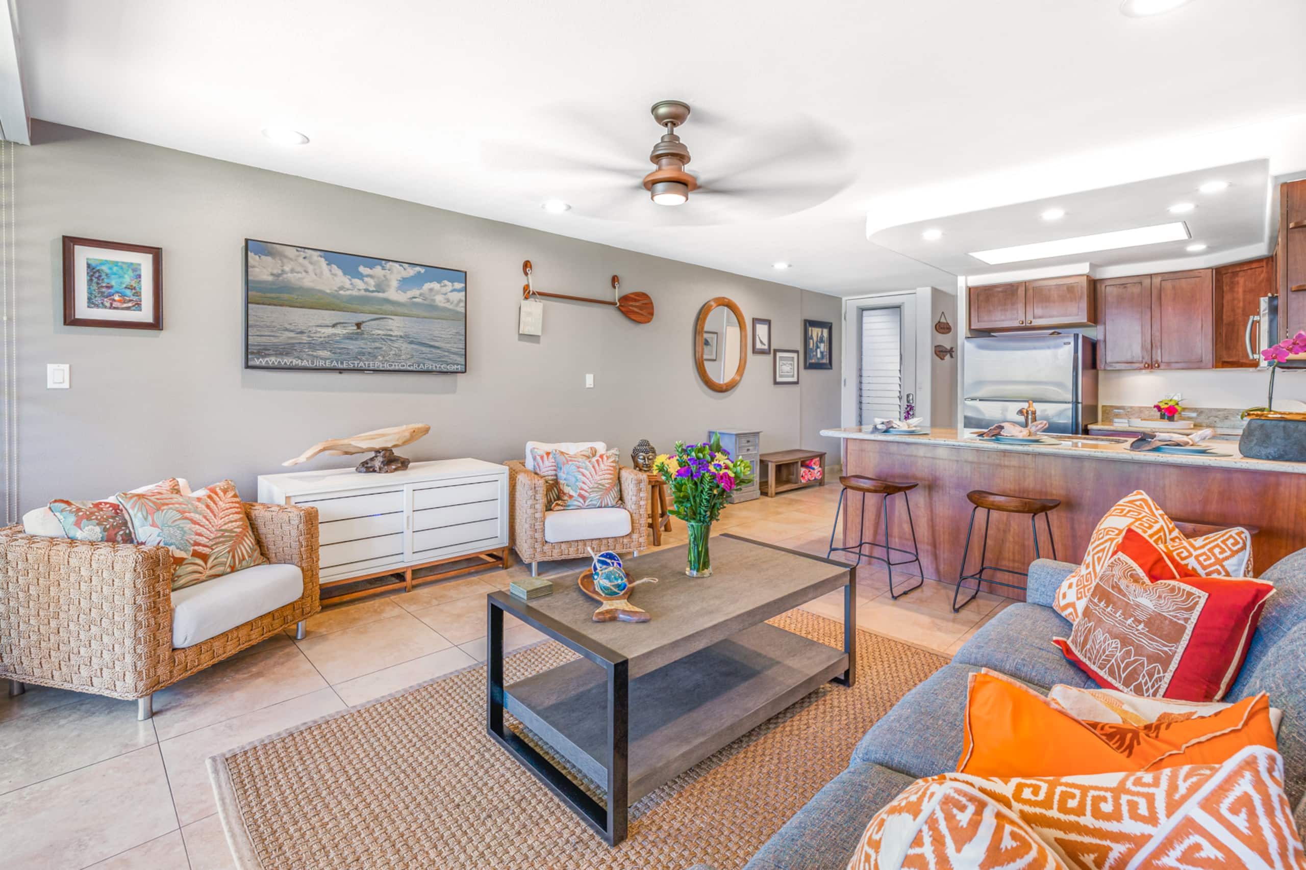 Condo in Lahaina · ★4.93 · 1 bedroom · 2 beds · 1 bath - Image 2