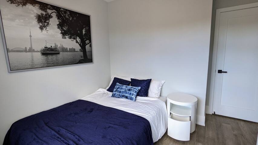 Modern Home – 20min to Downtown w/ Outdoor Patio gallery image 3