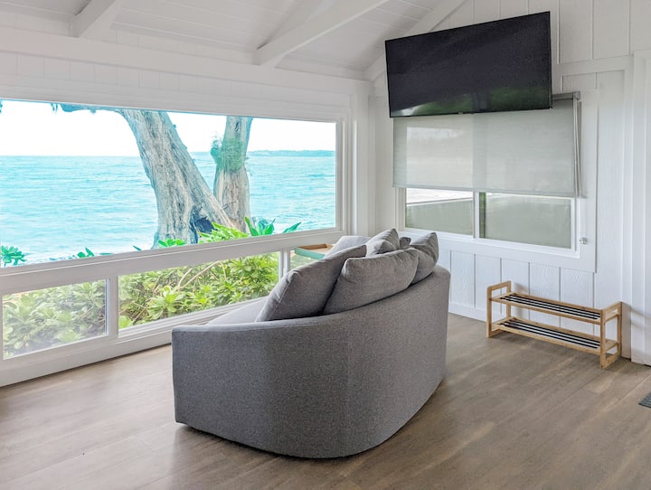 Curl up in the swivel couch (it rotates 360 degrees) 