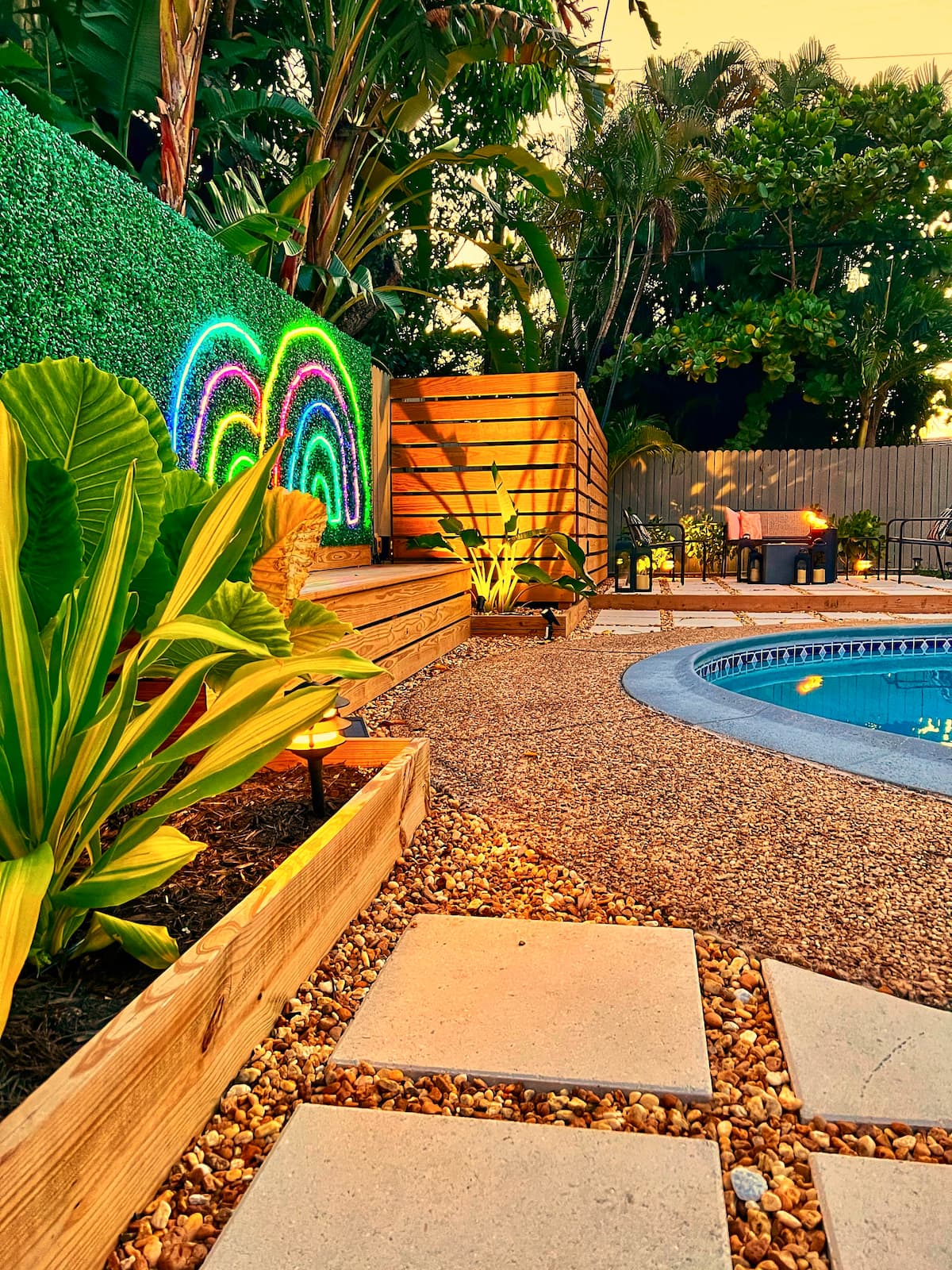 Stylish Pet Friendly Home with Private Pool Oasis — photo 14