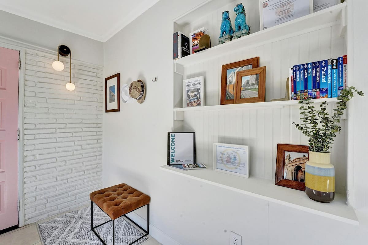 Stylish Pet Friendly Home with Private Pool Oasis — photo 26