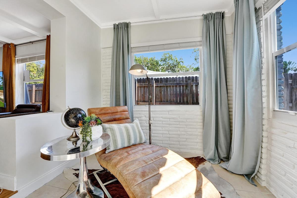 Stylish Pet Friendly Home with Private Pool Oasis — photo 29