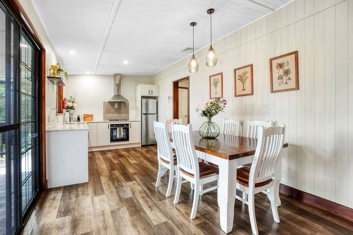 Cottage Six – Maleny Country Estate gallery image 4