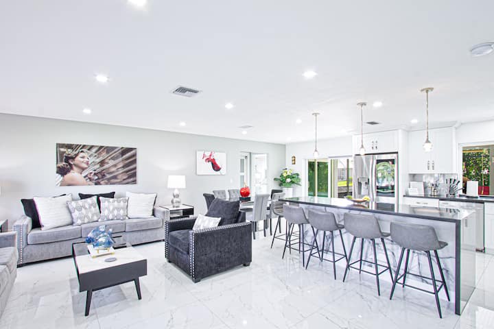 Beautiful 3/3 Fisher´s Paradise With Water Access. - Cape Coral, FL