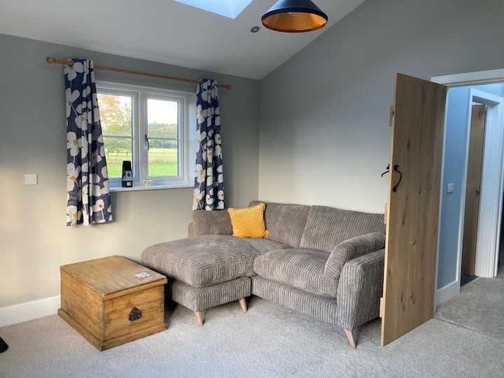 1 Bedroom Guest House - Cheshire