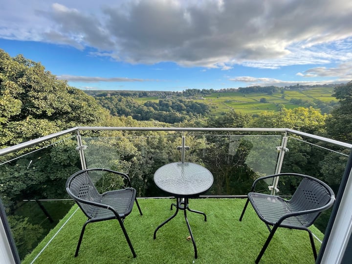 Pent Suite Luxury Serviced Apartment Luddenden Ft Serviced apartments for Rent in Luddenden