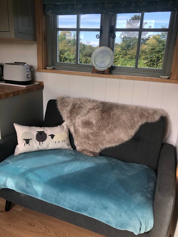 Cosy Shepherds Hut Fab Views National Trust Lacock - Calne