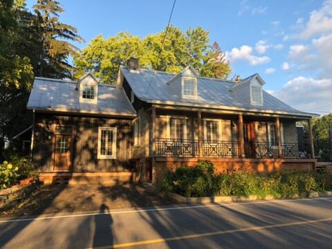 Historic Riverfront, 30 min to downtown Montreal