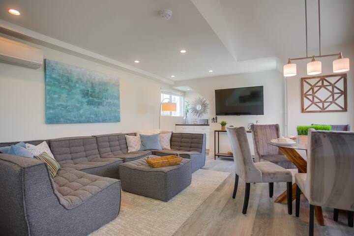 Rooftop with water view – Sleeps 10 gallery image 3