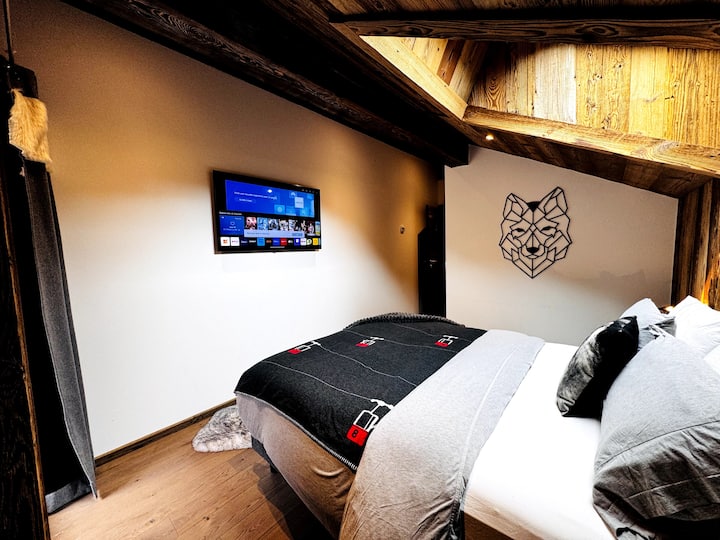 Спалня 3, с балкон и самостоятелна баня.