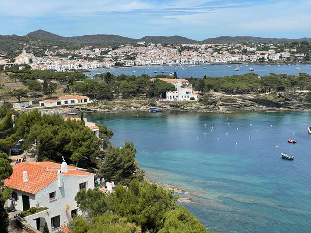 The sea at your feet in Cadaquès gallery image 3