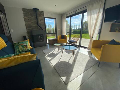 Popular Airbnb listing: A little piece of heaven - Amiets - classified 3* * * in Cléder