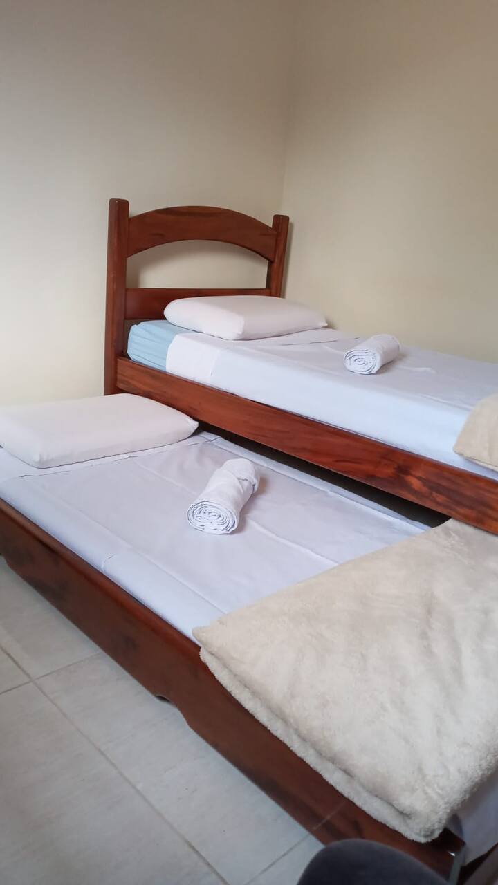 Dhomë gjumi 3 - 2 krevate