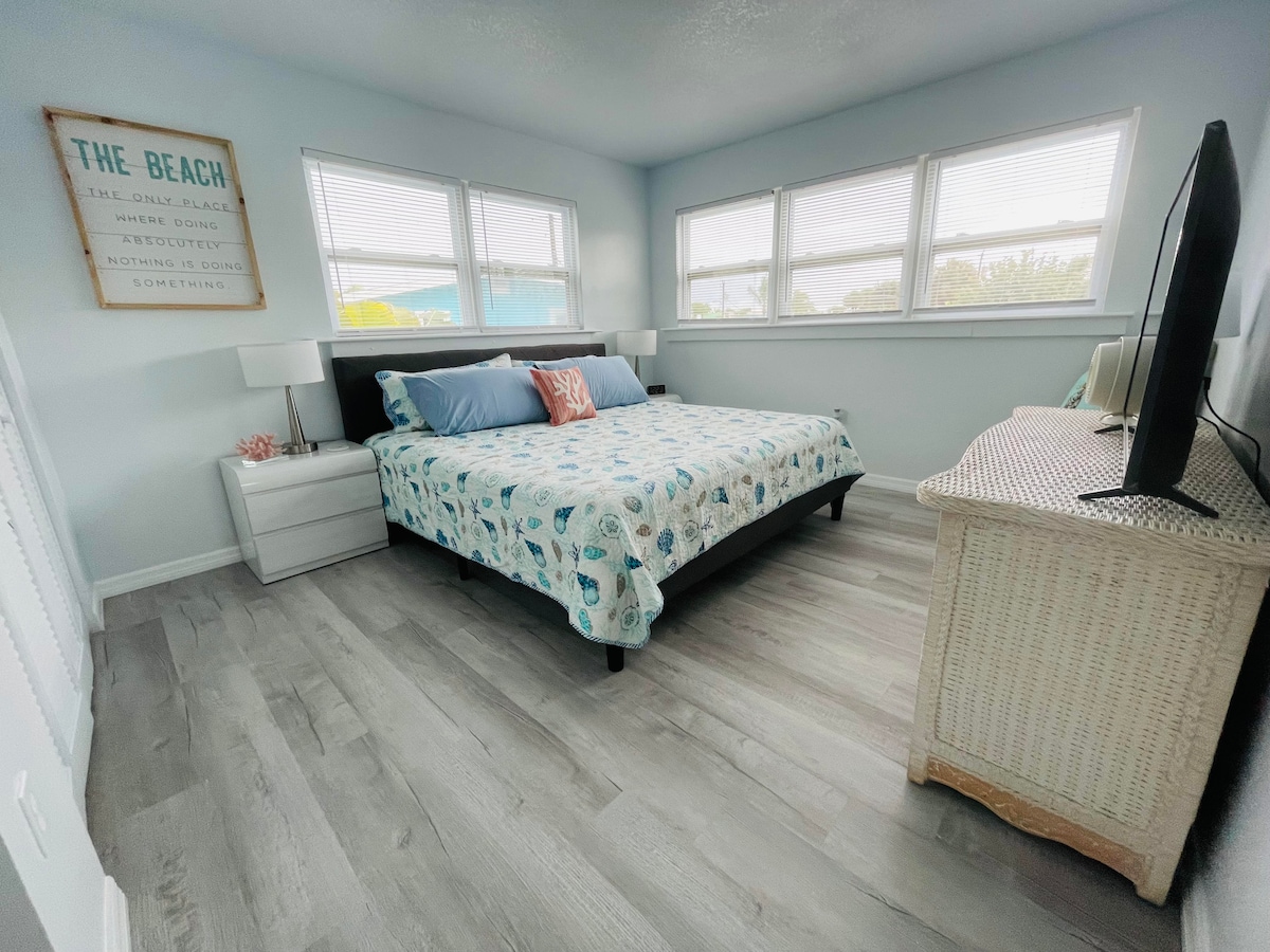 Bračni krevet (180x200) s velikim ormarom