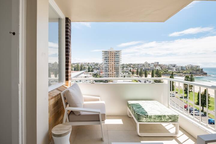 Stunning Beachfront Penthouse-Beach/District Views gallery image 5