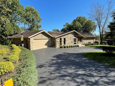 River Front 3 bed 2 bath! Custom luxury getaway!