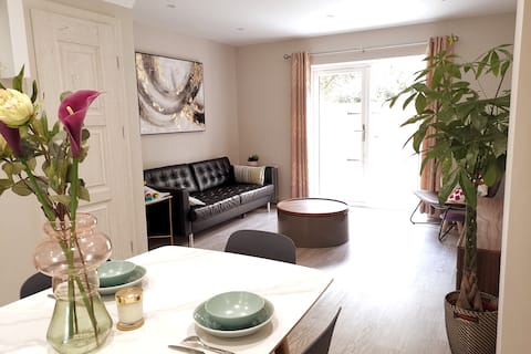 Bournemouth cottage 6mins from beach, free parking