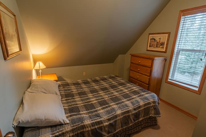 Queen bed in bedroom #3