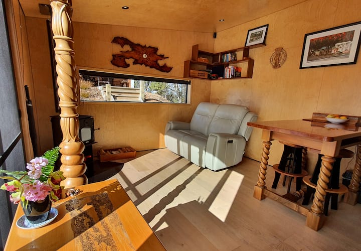 Jubilee Retreat
Eco  House With A Touch Of Luxury - Hikurangi