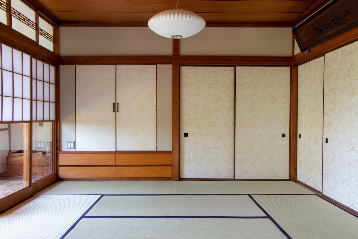 The six mat tatami room
