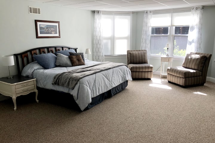 Grande chambre avec coin salon !