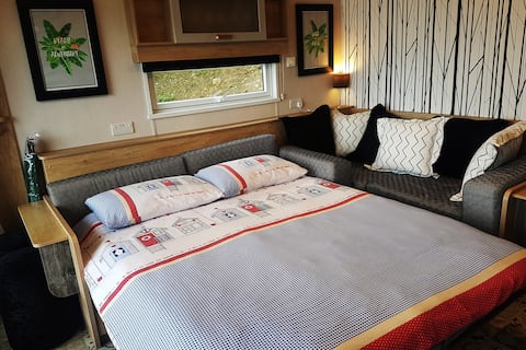 Successful Airbnb property: POD1 Family Glamping/seaview/Wi-Fi(7 pods onsite) in Gwynedd
