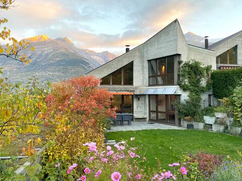 unique PEAK HOUSE