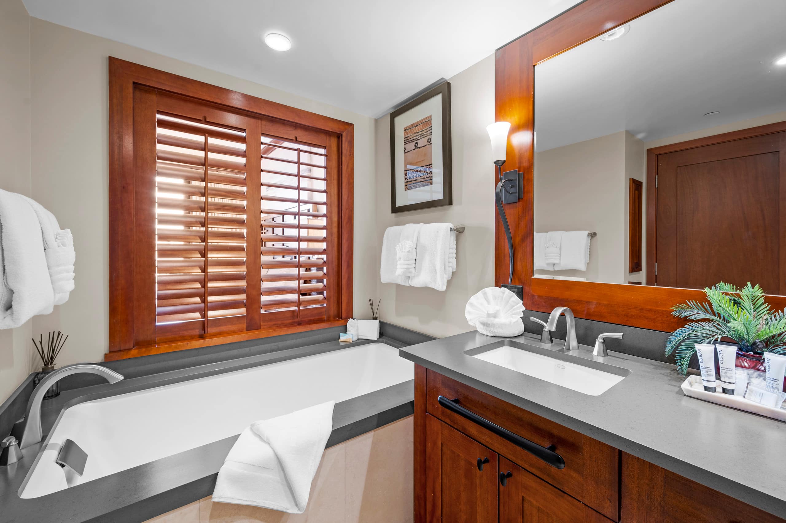 Condo in Kapolei · ★4.97 · 2 bedrooms · 3 beds · 2.5 private baths - Image 18