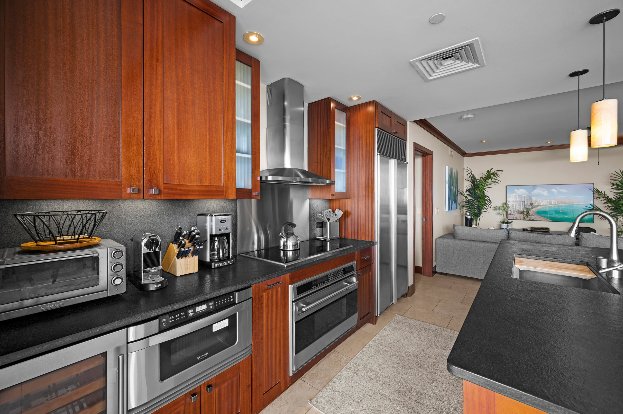 Condo in Kapolei · ★4.97 · 2 bedrooms · 3 beds · 2.5 private baths - Image 8