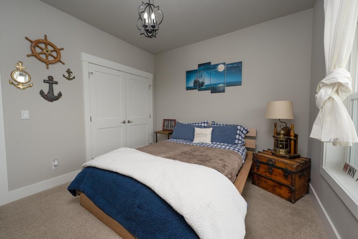 Námorná izba, loď so západom slnka