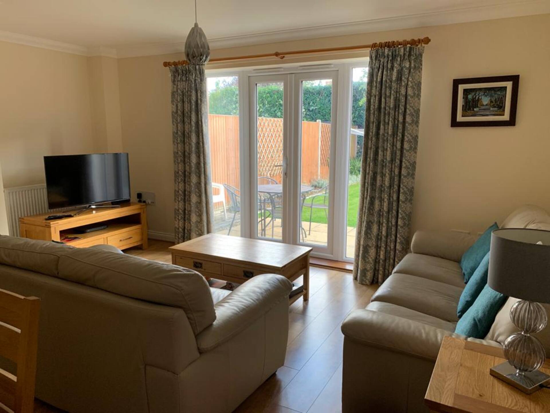 Cheerful 3 bedroom home close to beach and High St — photo 3