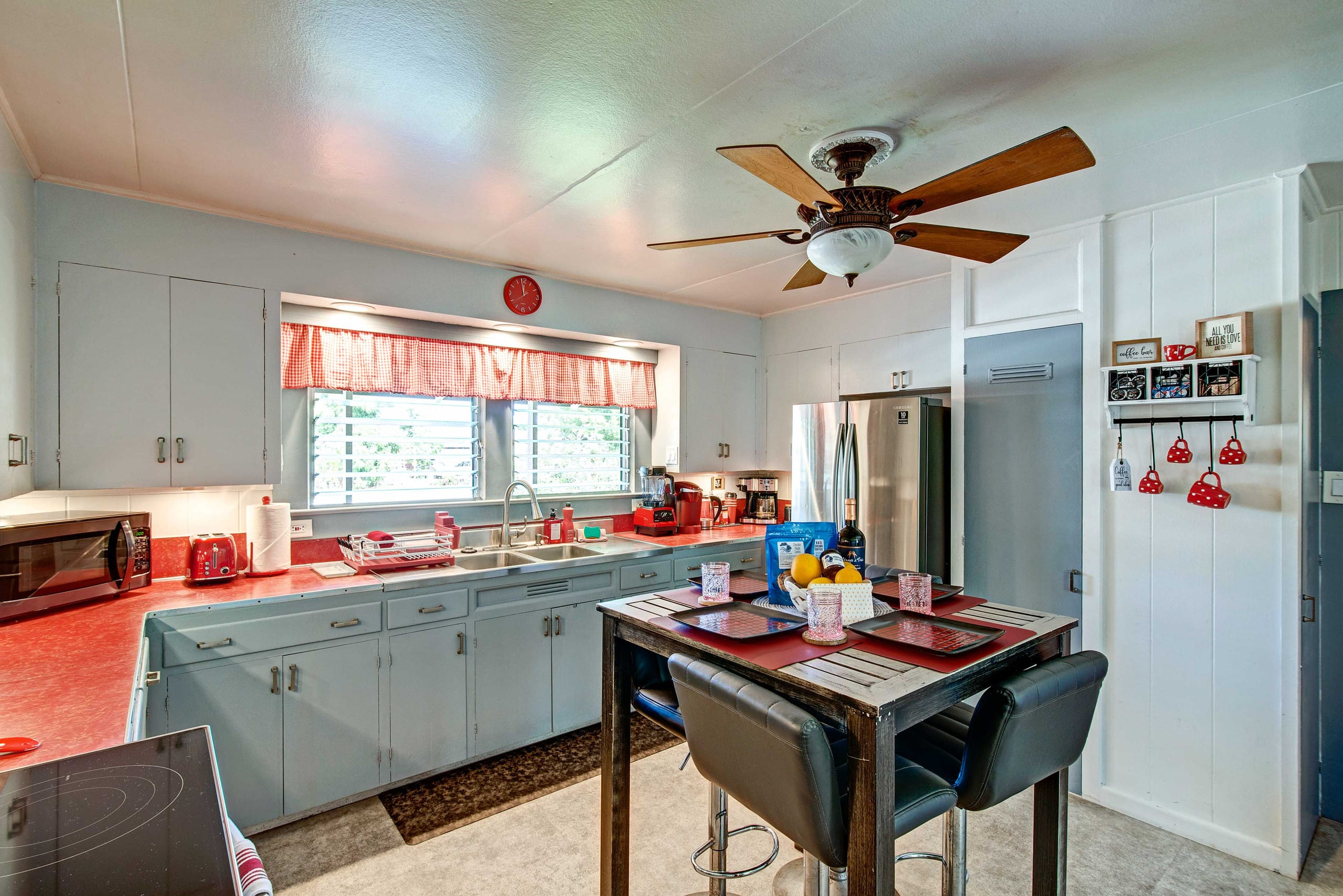 Home in Hilo · ★4.82 · 3 bedrooms · 3 beds · 1 bath - Image 13