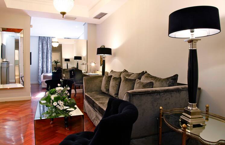 Cibeles Boutike- Senior Suite gallery image 4