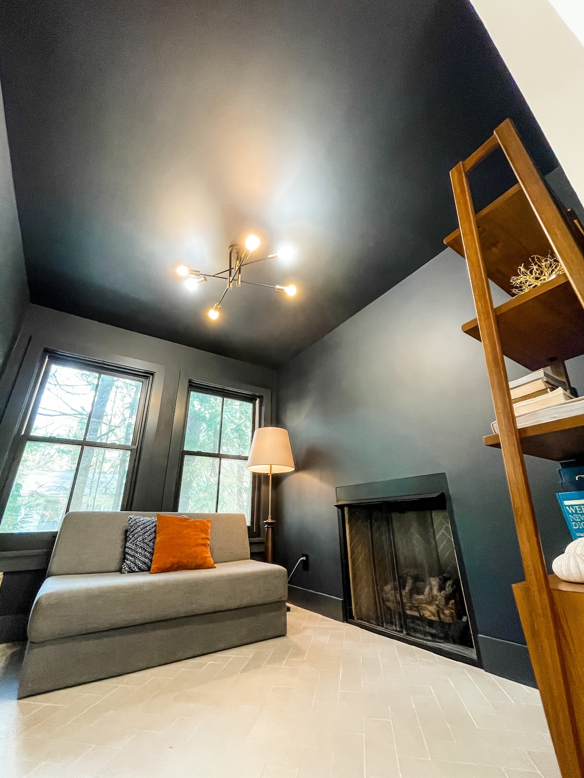 Successful Airbnb property: Cozy All Season Modern Retreat in Springs