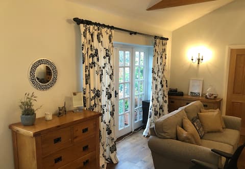 Top Airbnb: Tranquil self-contained guest house in Cookham in Windsor And Maidenhead