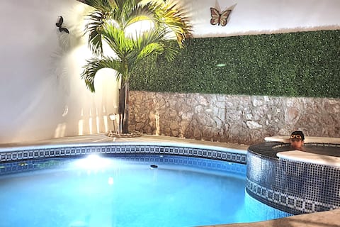 Warm Pool Jacuzzi & Stars Pet Friendly